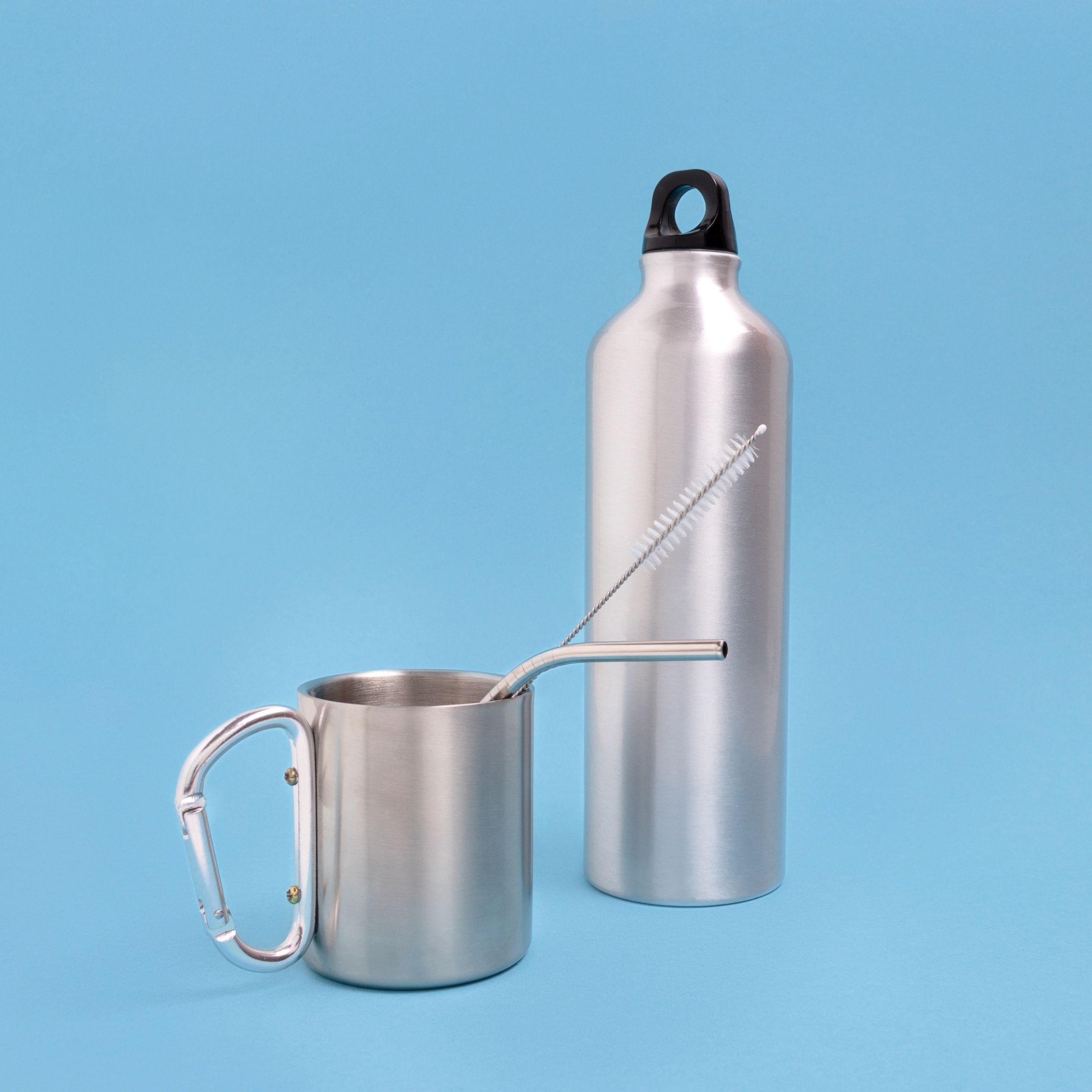 Reusable stainless steel bottle and zero-waste travel kit